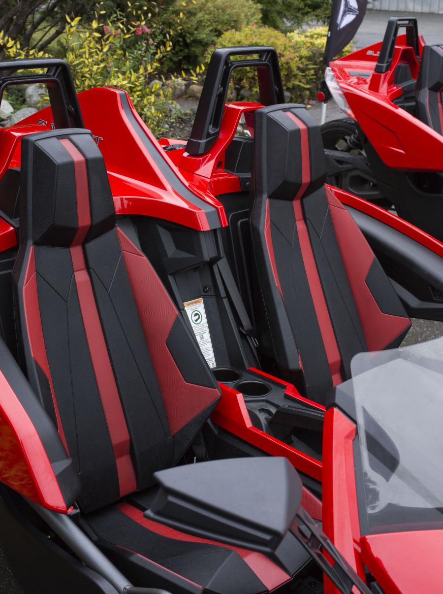 Интерьер Polaris Slingshot 2014 года  (фото 11 из 22)